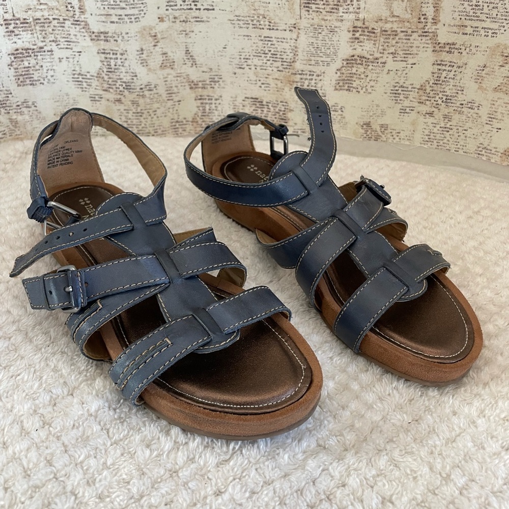 Naturalizer blue sandals great condition size 7.5